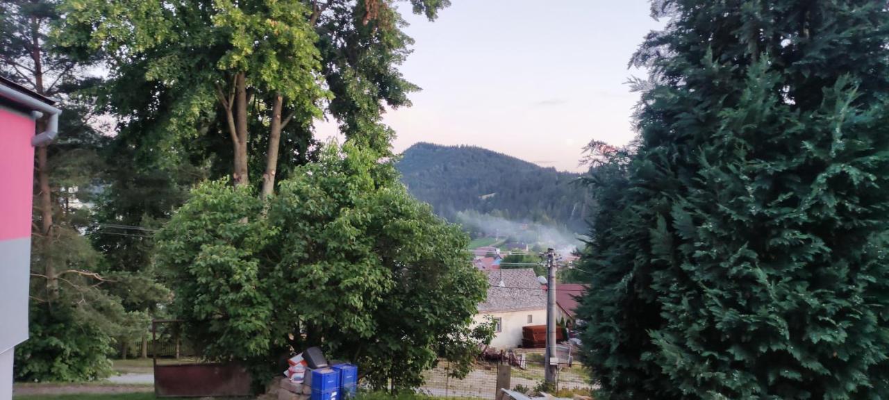 Chata u kolára Malatina Exterior foto
